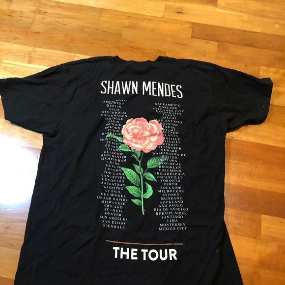 Shawn Mendes The Tour Tee Shirt Size Large. - Picture 4 of 4